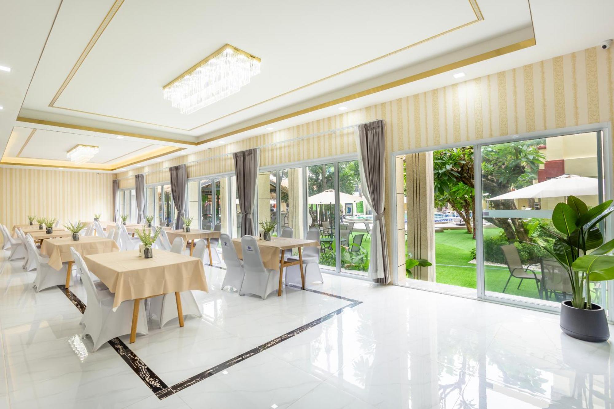Mermaid Beach Resort Jomtien Beach Buitenkant foto