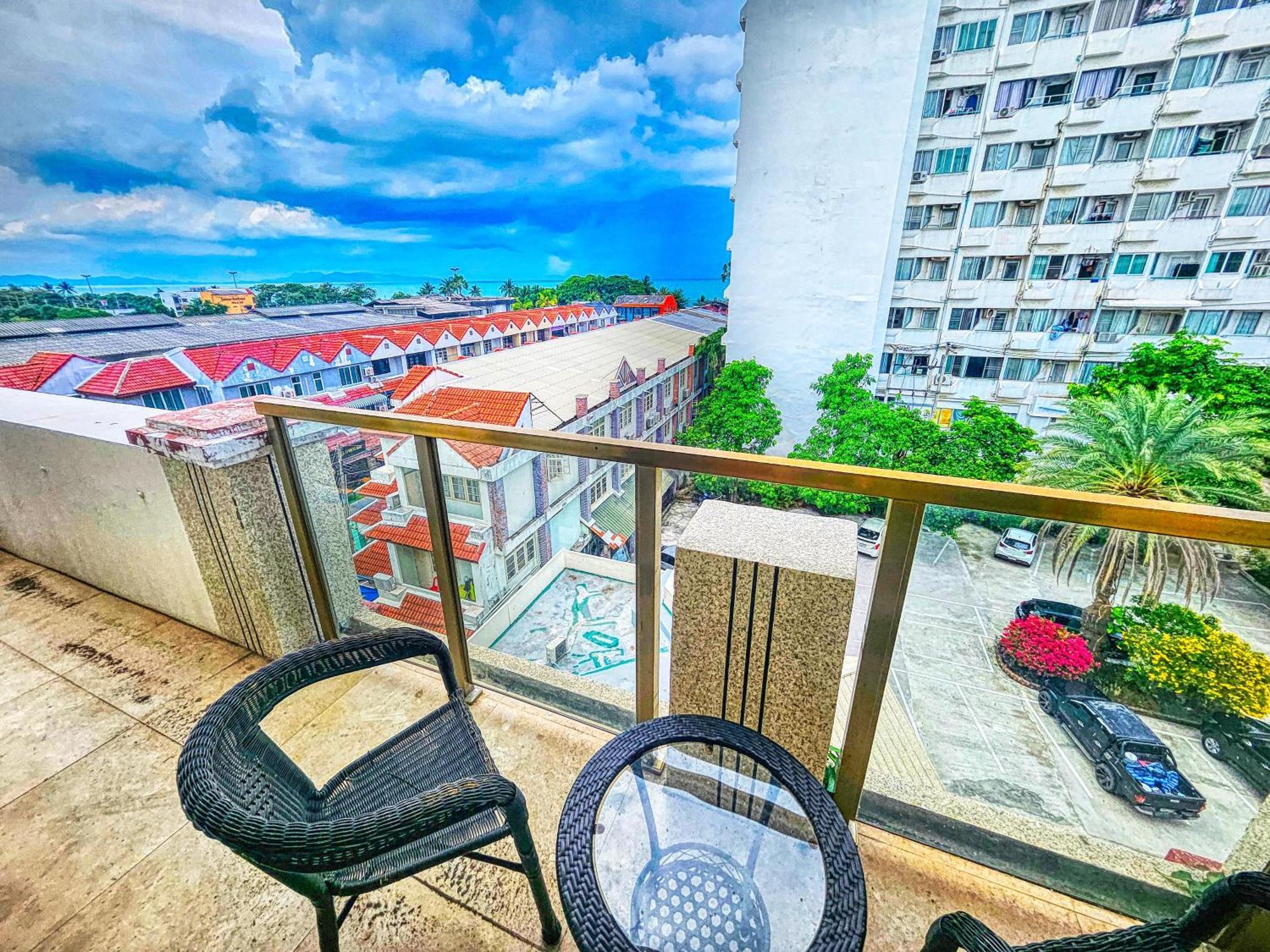 Mermaid Beach Resort Jomtien Beach Buitenkant foto